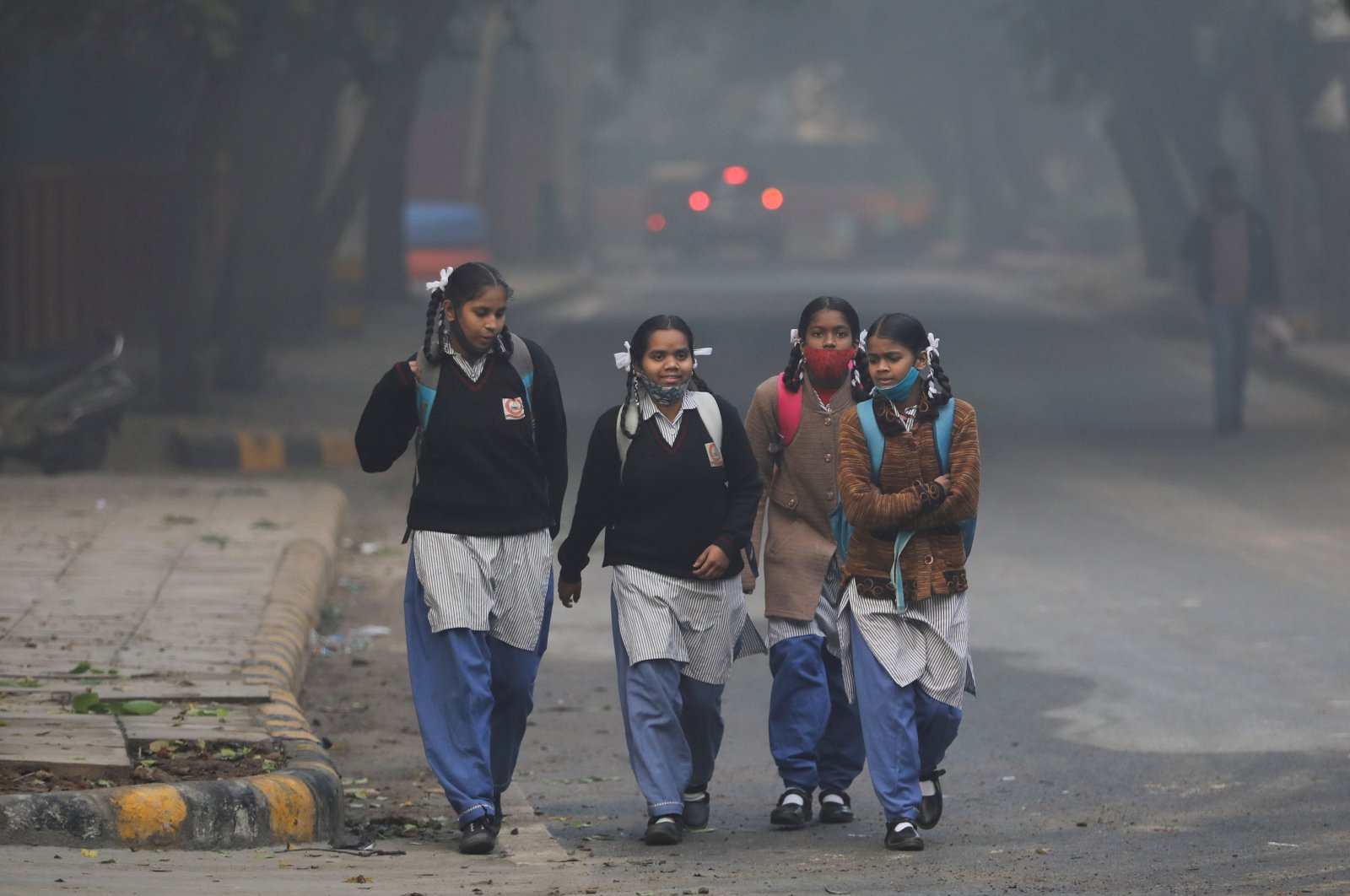 delhi-schools-ready-for-reopening-amid-pollution-concerns-parents-decisions-divides